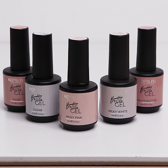 ������� �� ���� ������ 15 �"� KOMILFO BOTTLE GEL- milky pink