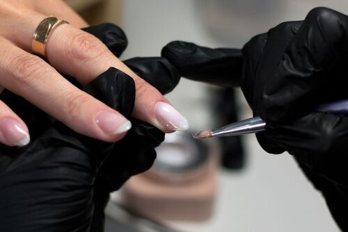 תהליך בניית ציפורניים